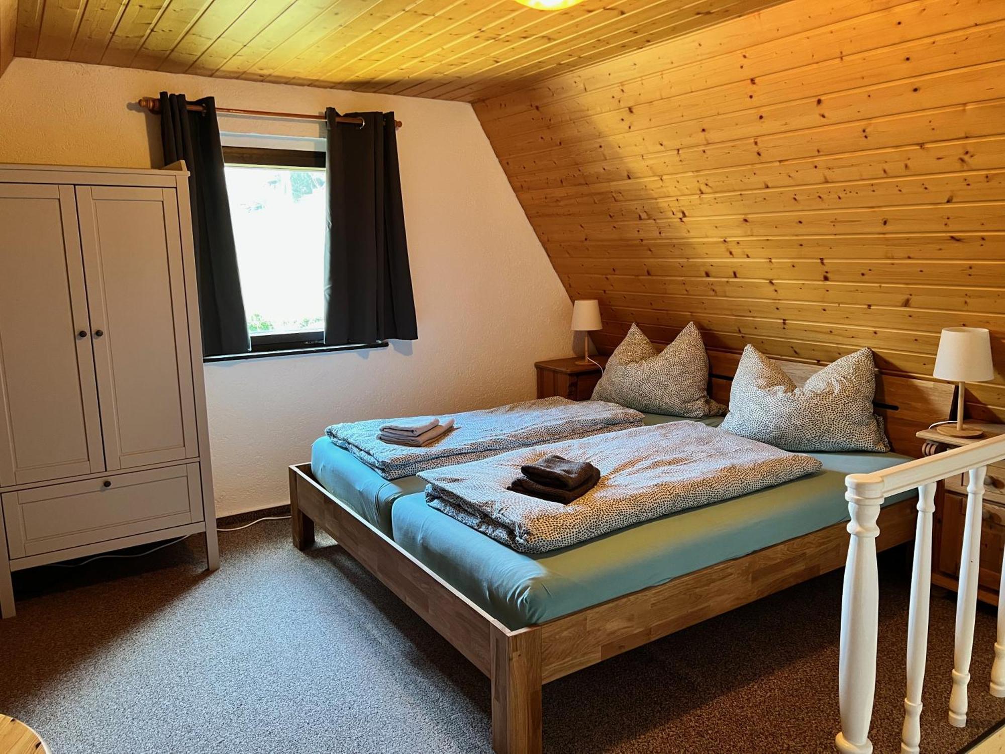 Urige Berghuette Mit Kamin Und Sauna Im Erzgebirge Nahe Schwarzwassertal Pobershau Exteriör bild
